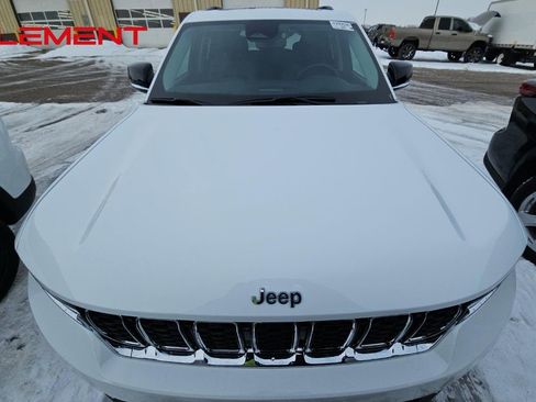Used 2022 Jeep Grand Cherokee Limited 4xe image 2