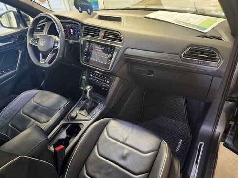 Used 2022 Volkswagen Tiguan SEL R-Line image 19