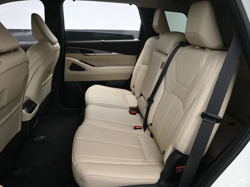 Used 2023 INFINITI QX60 Luxe w/ Performance Audio Package FWD image 11