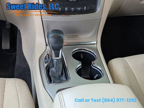 Used 2017 Jeep Grand Cherokee Laredo w/ Quick Order Package 2BE RWD image 20