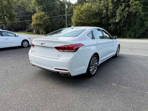 Used 2016 Hyundai Genesis 3.8 RWD image 5