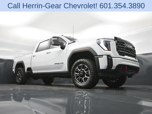 Used 2024 GMC Sierra 2500 AT4 w/ AT4 Premium Plus Package AWD/4WD image 46