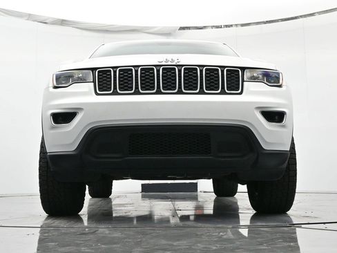 Used 2020 Jeep Grand Cherokee Laredo w/ Laredo X Package image 38