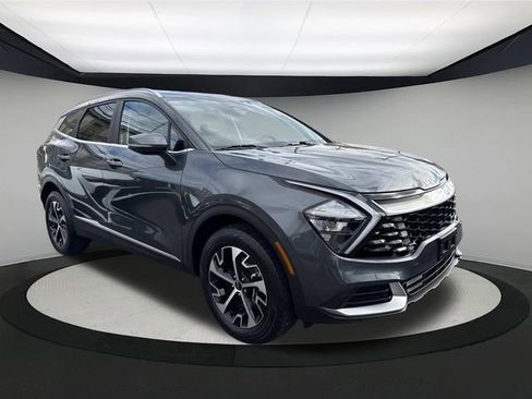 Used 2023 Kia Sportage EX image 4