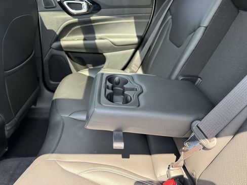 Used 2023 Jeep Compass High Altitude AWD/4WD image 20