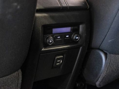 Used 2020 Chevrolet Traverse LT FWD image 38