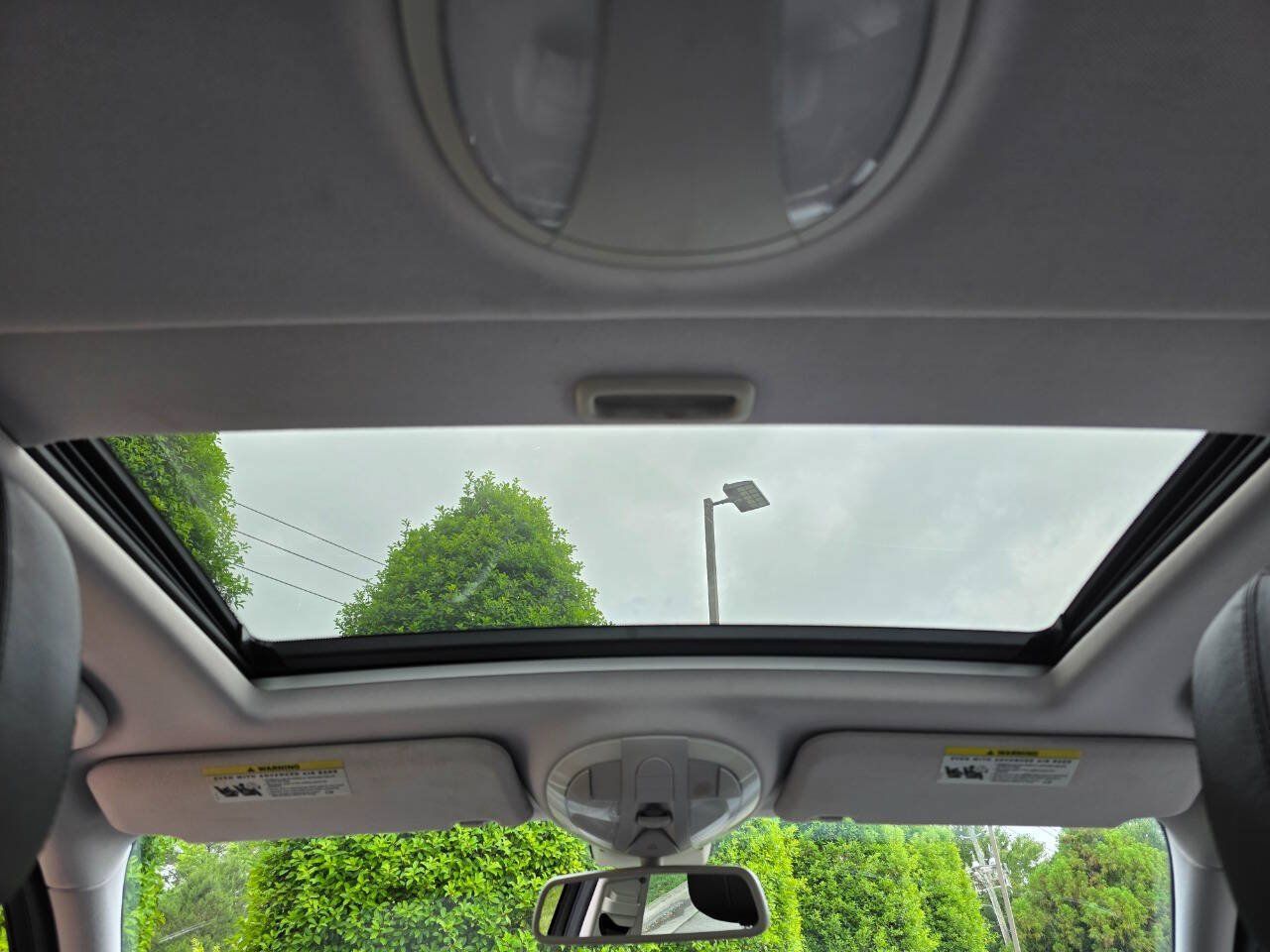 Used 2008 Mercedes-Benz E 550 Sedan image 26