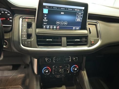 Used 2021 Chevrolet Suburban LT w/ Luxury Package AWD/4WD image 15