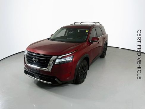 Certified 2024 Nissan Pathfinder SL FWD image 5