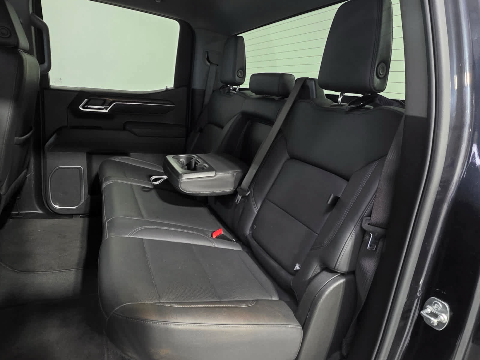 Used 2025 GMC Sierra 1500 SLT AWD/4WD image 18