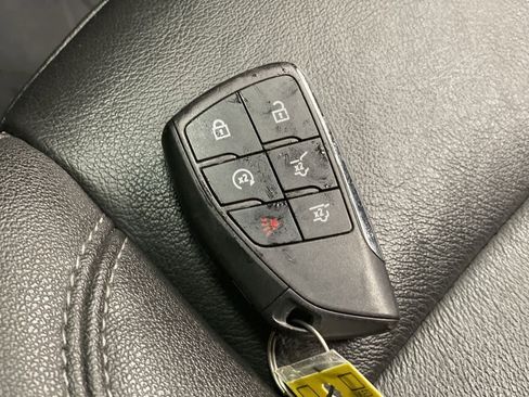 Used 2023 Chevrolet Tahoe Z71 w/ Luxury Package image 28