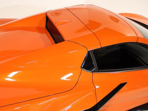 Used 2025 Chevrolet Corvette Z06 RWD image 11