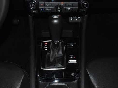 Used 2024 Jeep Compass Latitude image 17