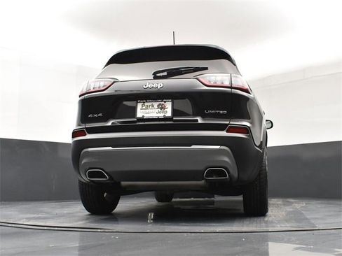 Used 2022 Jeep Cherokee Limited image 23