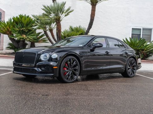 Used 2024 Bentley Flying Spur S V8 AWD/4WD image 31