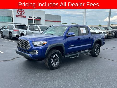 Used 2022 Toyota Tacoma TRD Off-Road AWD/4WD image 1
