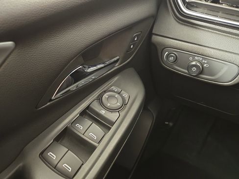 Certified 2023 Chevrolet Bolt LT w/ Driver Confidence Package image 28