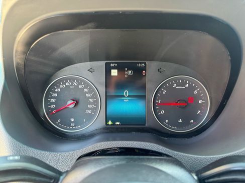 Used 2021 Mercedes-Benz Sprinter 2500 image 24