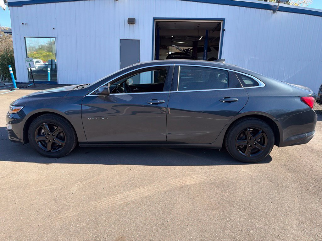 Used 2020 Chevrolet Malibu LS w/ Driver Confidence Package II FWD image 3