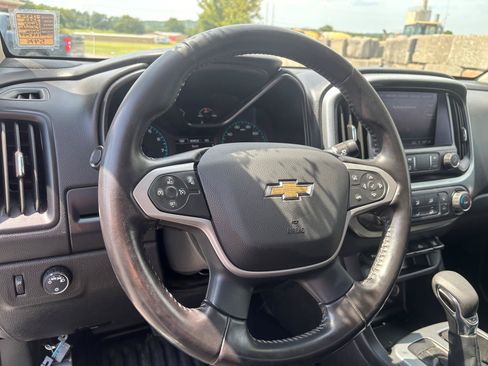 Used 2022 Chevrolet Colorado LT w/ Fleet Safety Package RWD image 10