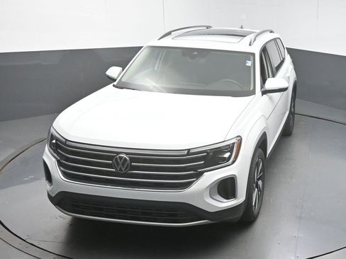 New 2026 Volkswagen Atlas SE image 42