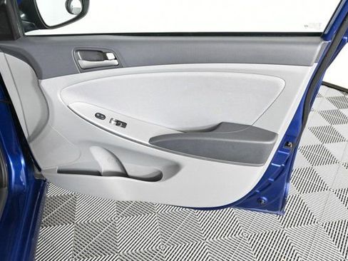 Used 2016 Hyundai Accent SE image 4