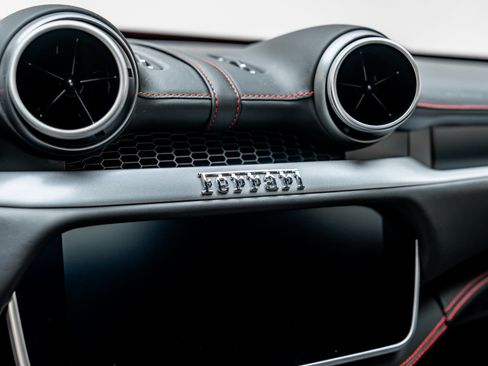 Used 2023 Ferrari Portofino M RWD image 50