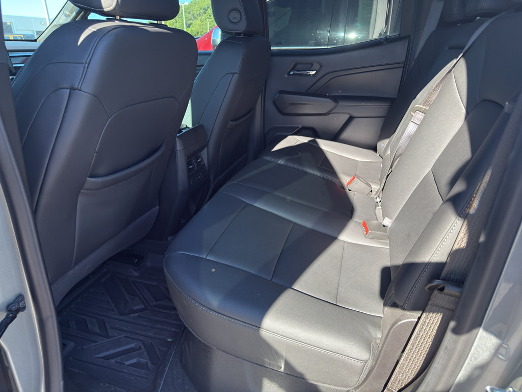 Used 2024 GMC Canyon Elevation w/ Elevation Premium Package AWD/4WD image 8