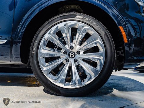 Used 2026 Bentley Bentayga Extended Wheelbase AWD/4WD image 47