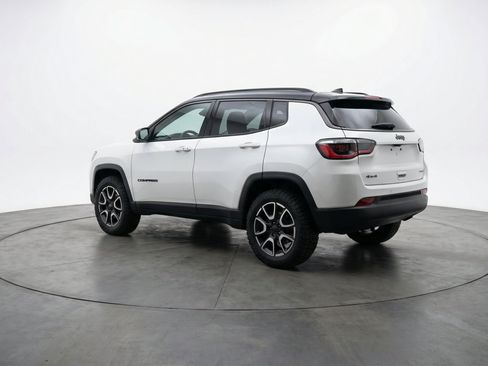 Used 2025 Jeep Compass Trailhawk AWD/4WD image 6