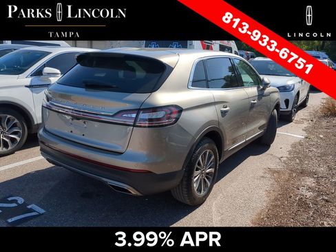 Used 2023 Lincoln Nautilus Reserve image 13