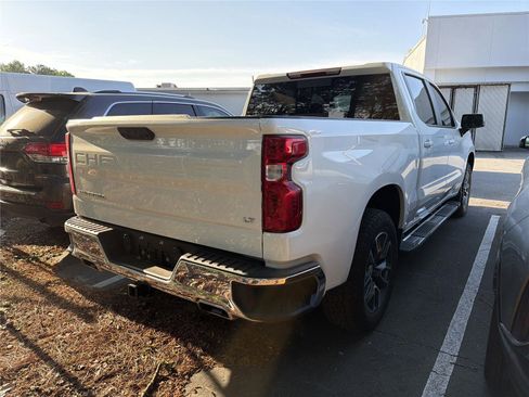 Used 2024 Chevrolet Silverado 1500 LT AWD/4WD image 4