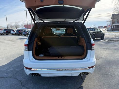 Used 2020 Lincoln Aviator Black Label Grand Touring w/ Class IV Trailer Tow Package image 39