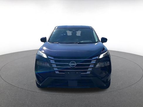 Used 2024 Nissan Rogue SV image 4