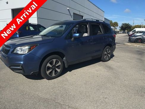 Used 2017 Subaru Forester 2.5i Premium w/ All-Weather Package image 2