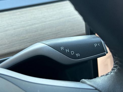 Used 2023 Tesla Model Y Long Range image 23