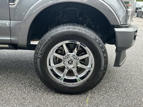 Used 2022 Ford F350 Platinum AWD/4WD image 12