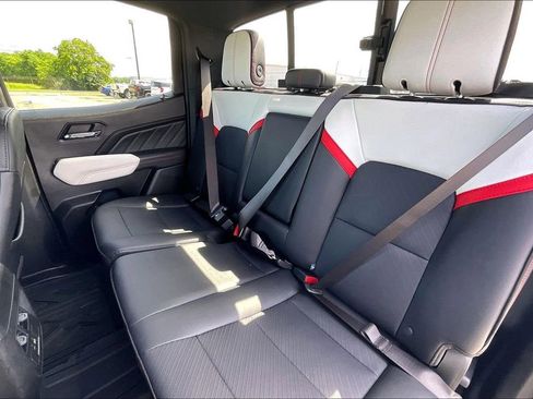 Used 2024 GMC Canyon AT4X AWD/4WD image 19