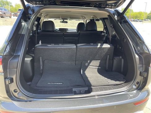 Used 2024 Mitsubishi Outlander SE FWD image 23