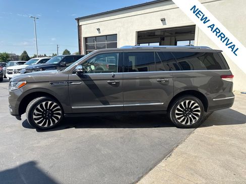 Used 2023 Lincoln Navigator L Black Label AWD/4WD image 4