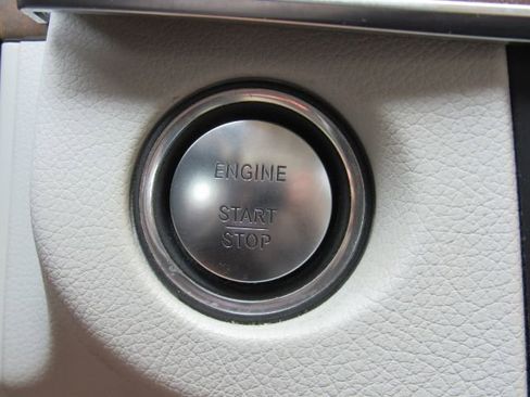 Used 2014 Mercedes-Benz E 350 Sedan image 41