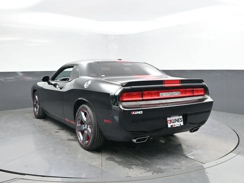 Used 2013 Dodge Challenger SXT RWD image 9