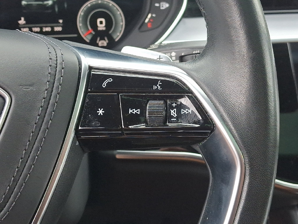 Used 2023 Audi A8 L 3.0T w/ Comfort Plus Package AWD/4WD image 23