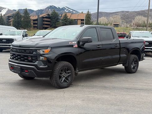 Used 2023 Chevrolet Silverado 1500 Custom Trail Boss AWD/4WD image 2