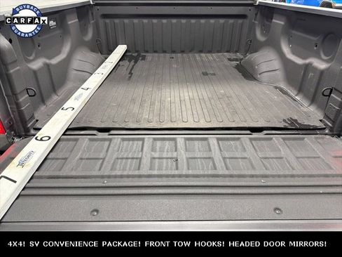 Used 2018 Nissan Titan SV w/ SV Convenience Package image 8