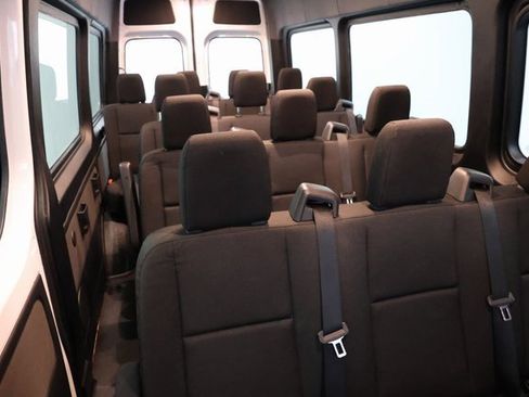 Used 2025 Mercedes-Benz Sprinter 2500 image 59