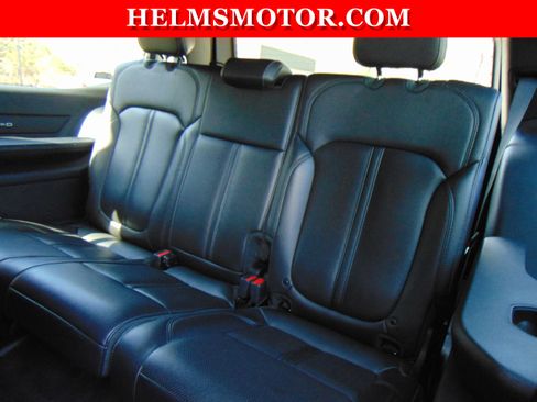 Certified 2025 Jeep Wagoneer 4WD image 29