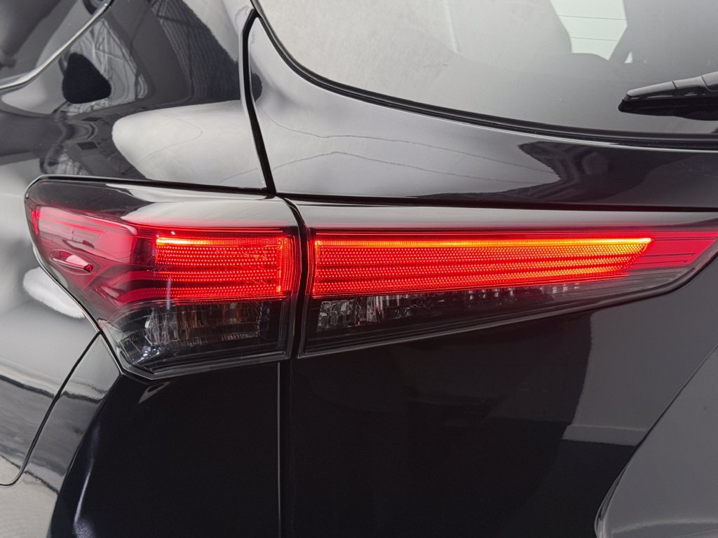Used 2020 Toyota Highlander Platinum AWD/4WD image 16