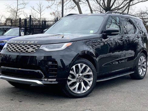 New 2026 Land Rover Discovery Limited Edition image 1