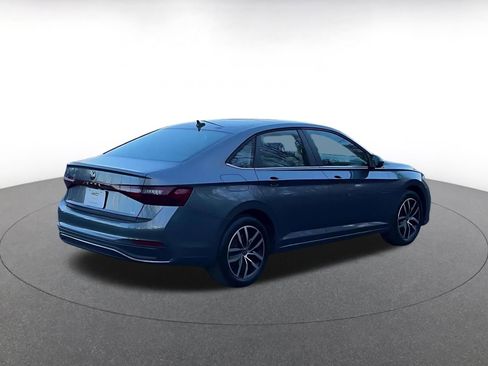 Used 2025 Volkswagen Jetta SE image 11